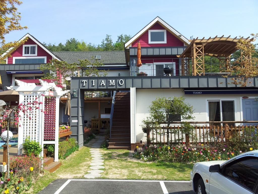 Gyeongju Tiamo Pension Exterior foto